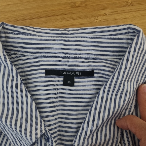 Like new - Tahari Long Sleeve Striped Blue & White Button Up Shirt, size L - Picture 3 of 5